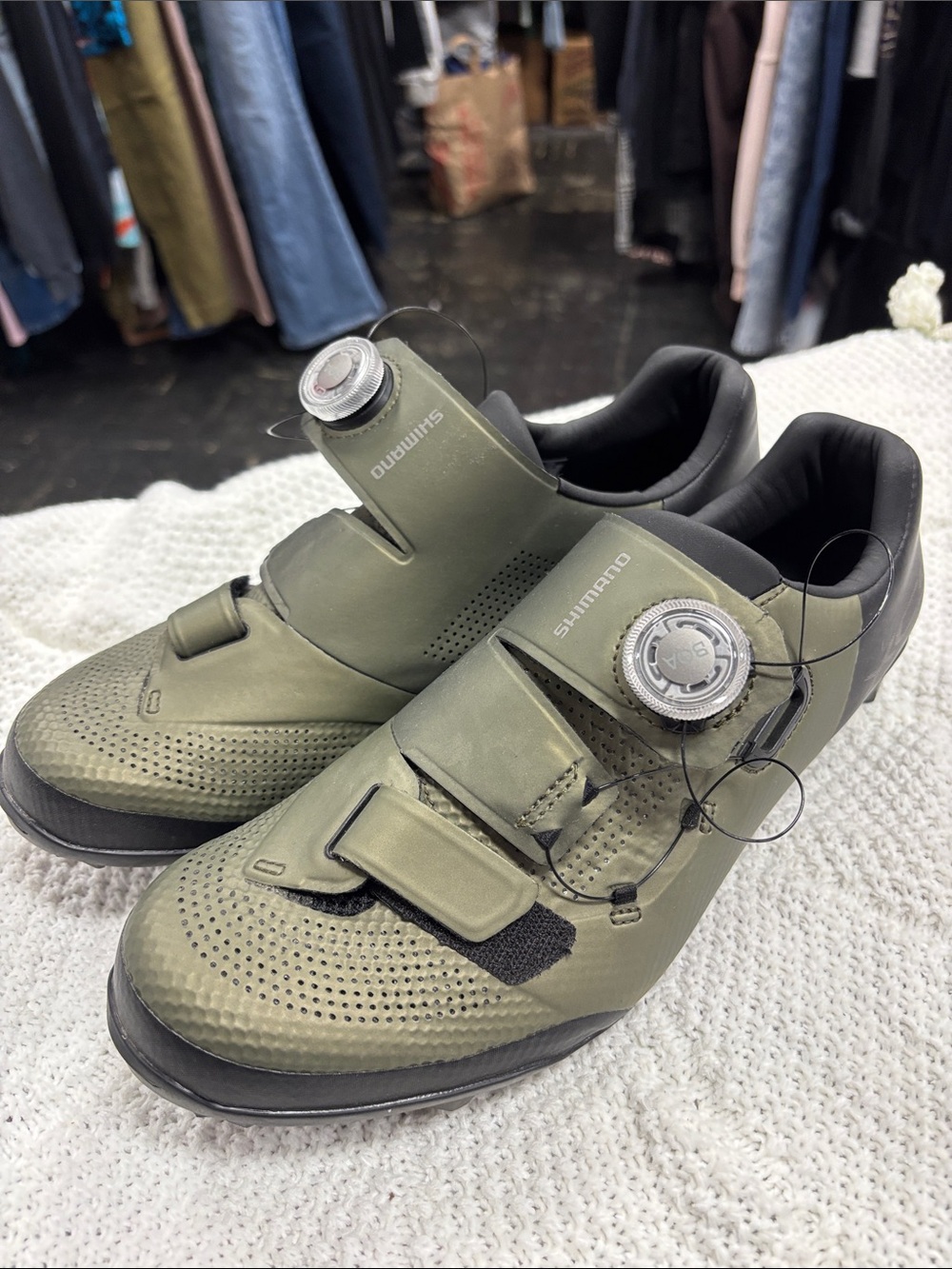 Shimano XC502 Olive Green Men’s Cycling Shoes with Black Accents